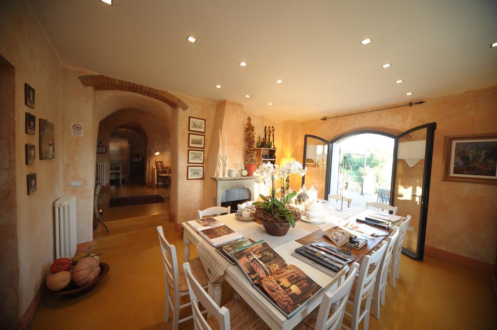 B&B Le Dimore Mezza Costa ซานกัสชาโน อิน วัลดีเปซา ภายนอก รูปภาพ